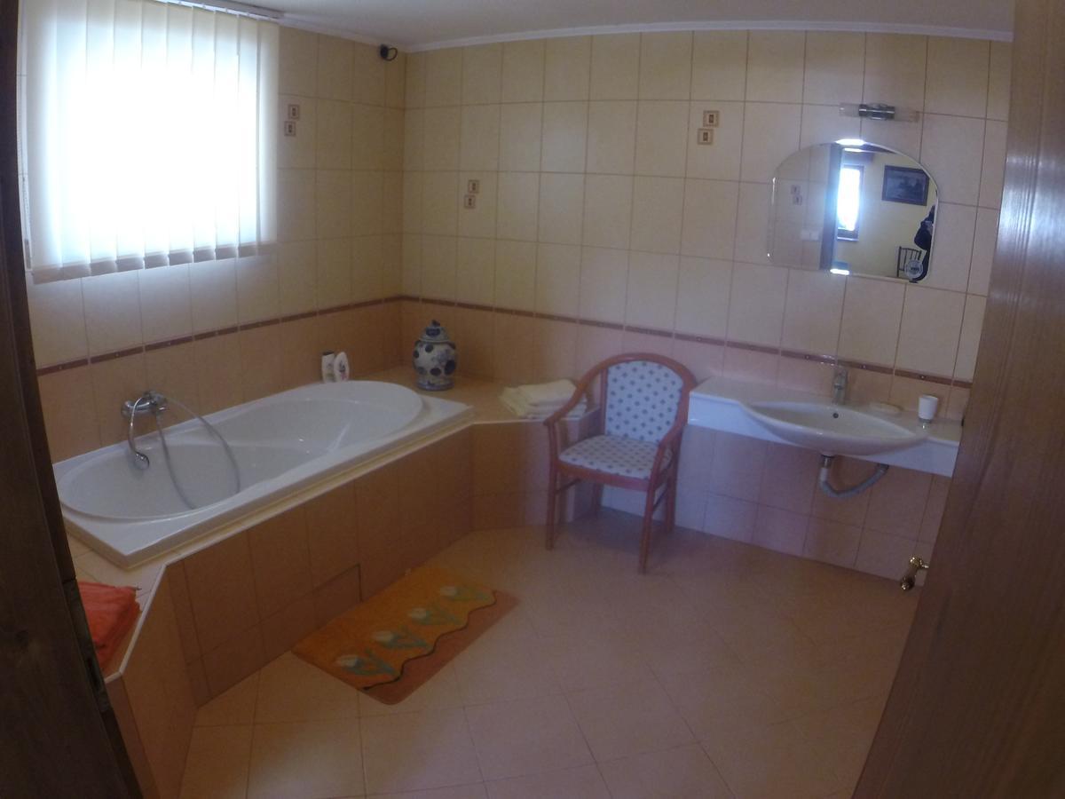 Apartment U Videmanu Poniklá Εξωτερικό φωτογραφία